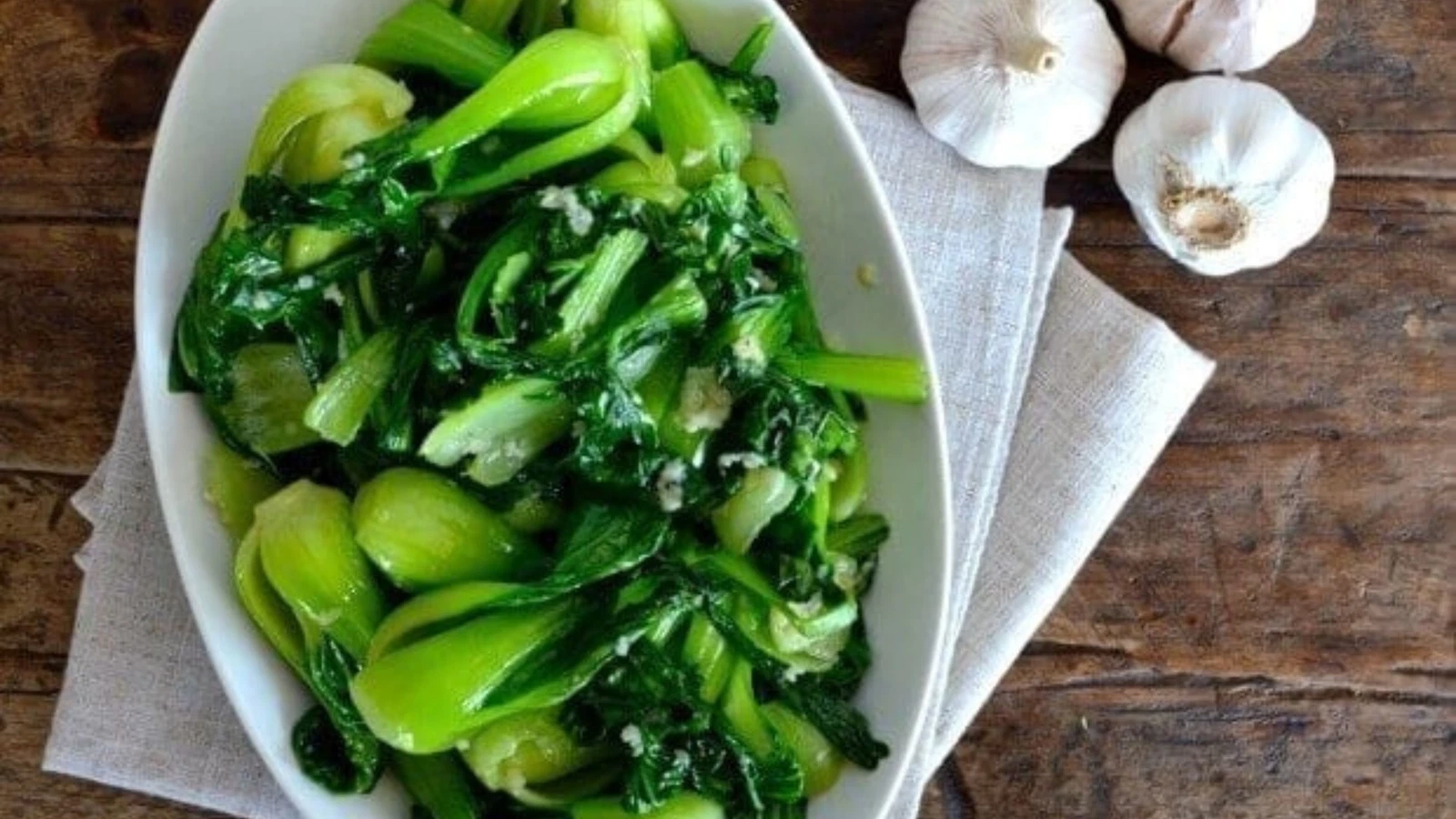 Chou chinois sauté à l’ail et au gingembre - Miss Économe