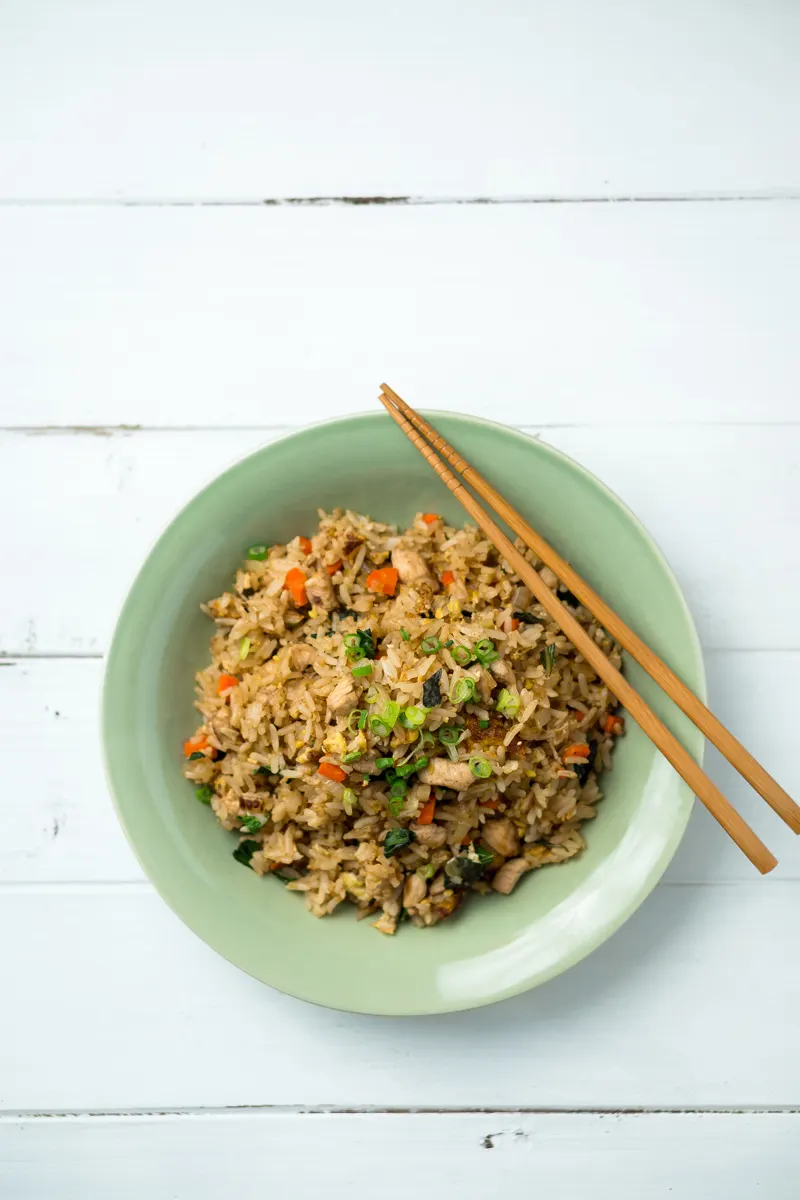 Riz frit aux légumes et au poulet - Miss Économe