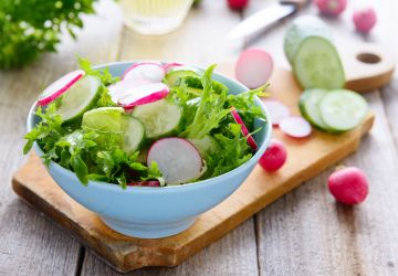 Salade frisée concombre et radis - Miss Économe