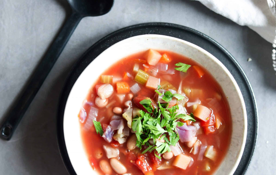 Soupe aux légumes et légumineuses - Miss Économe