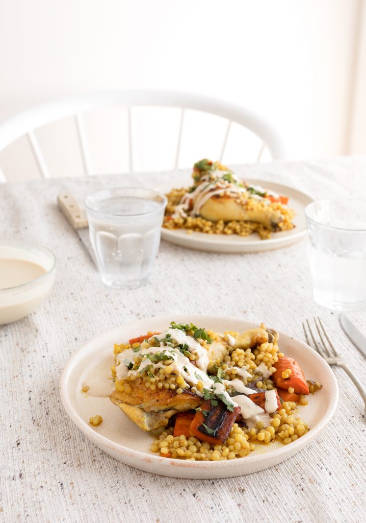 Couscous perlé au poulet et aux carottes one pot & sauce au sésame - Miss Économe