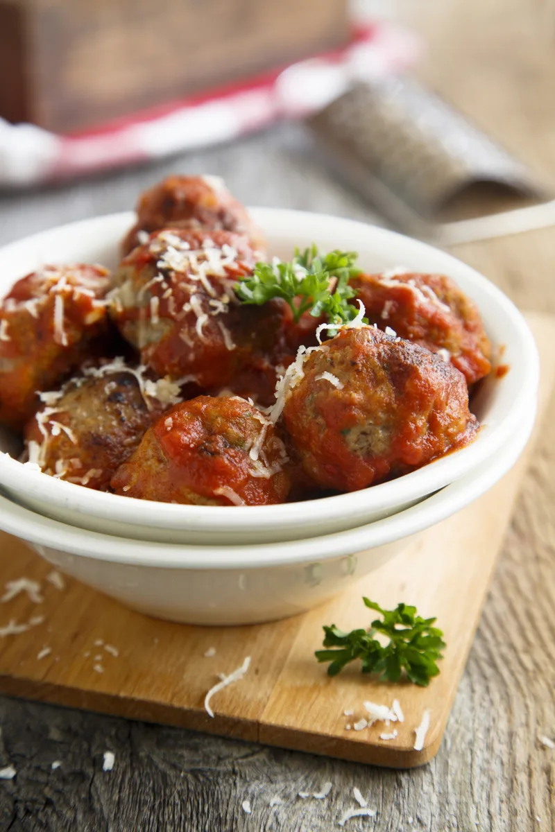 Boulettes italiennes allégées avec sauce tomate maison - Miss Économe
