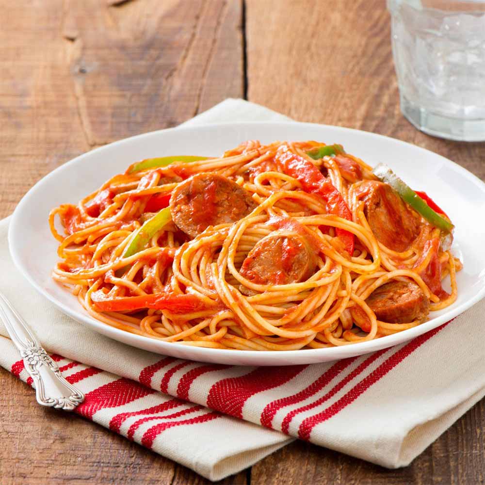 Spaghettis aux saucisses et aux poivrons - Miss Économe