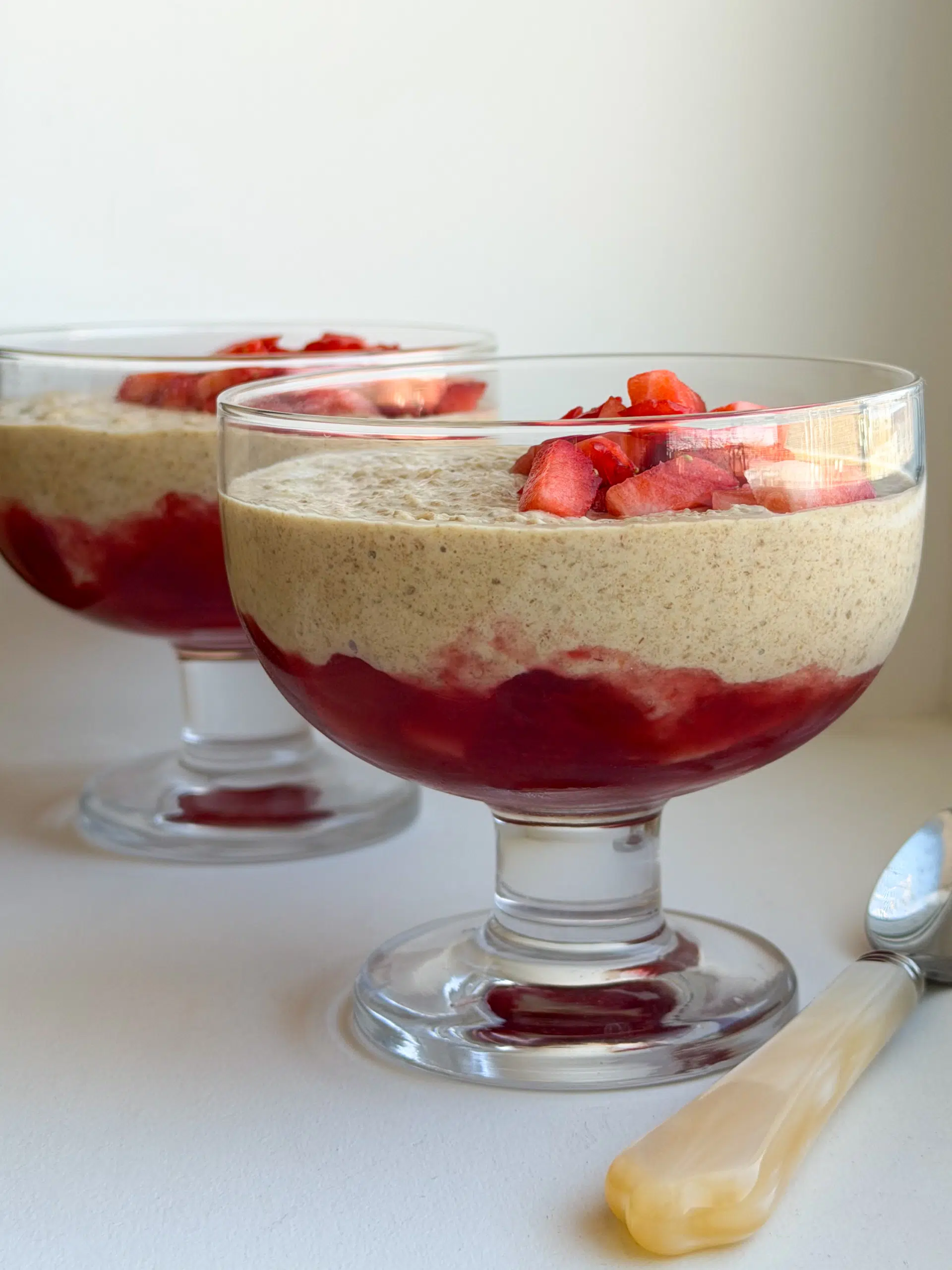 Gruau au frigo au beurre d’arachide et confiture - Miss Économe