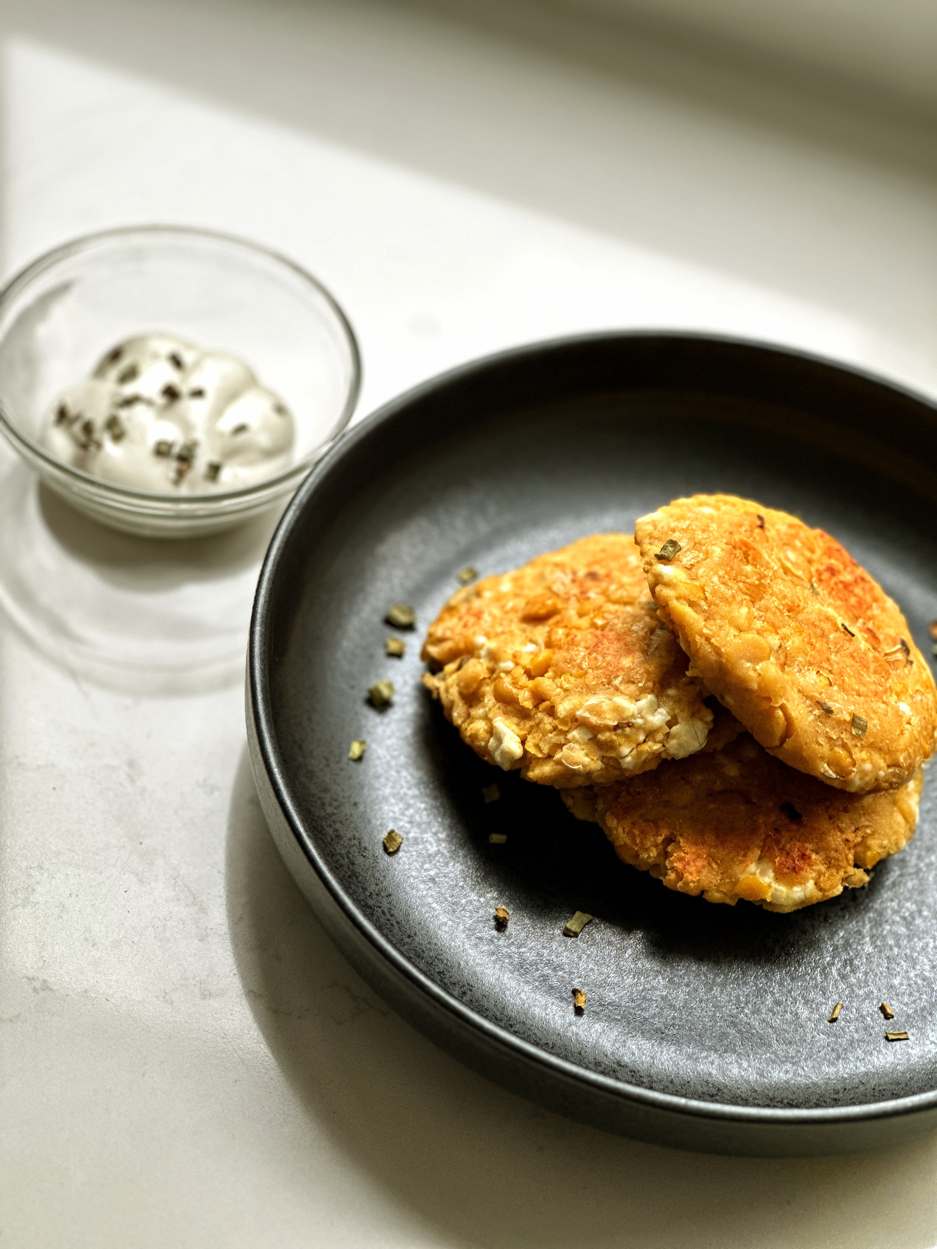 Galettes de pois chiches et feta - Miss Économe