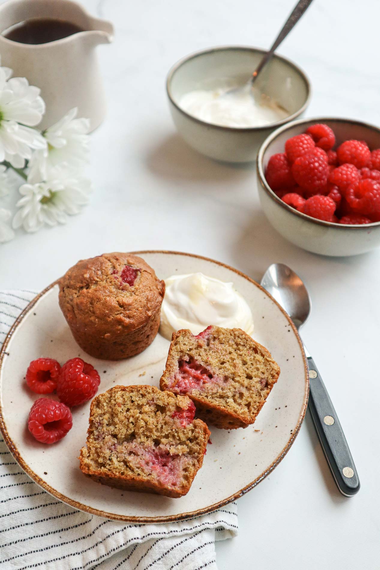 Muffins aux framboises santé (avec avoine et yogourt) - Miss Économe