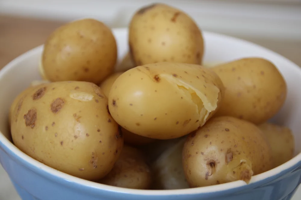 Pommes de terre au micro-ondes - Miss Économe