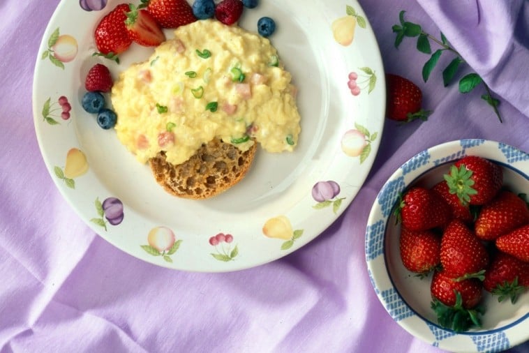 Oeufs brouillés au fromage - Miss Économe